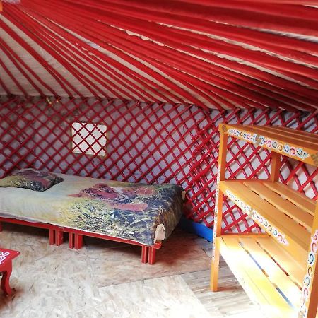 Yourte Mongole Veritable Montcaret Exterior foto