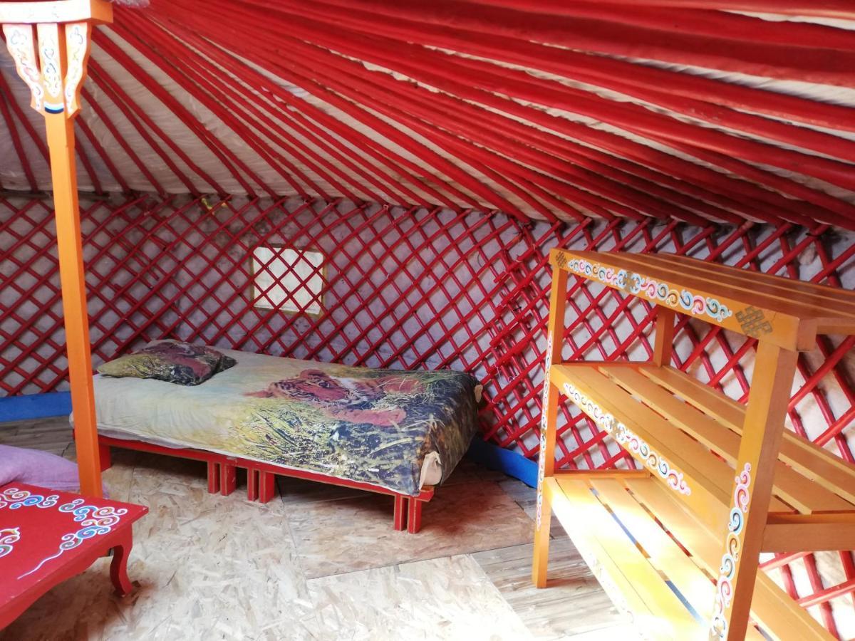 Yourte Mongole Veritable Montcaret Exterior foto